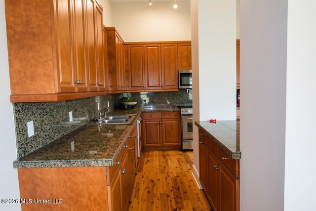 308 E Pearl Street, 1002, Jackson, MS 39201