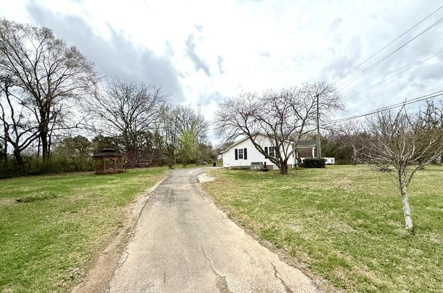 123 Corinth Rd, Mount Juliet, TN 37122