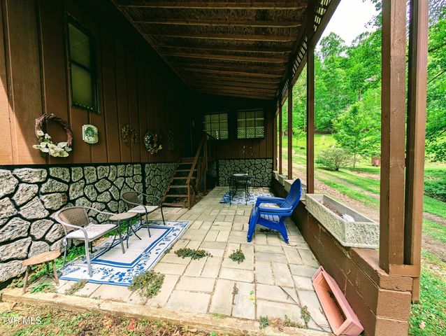 380 Hospital Drive, Clintwood, VA 24228