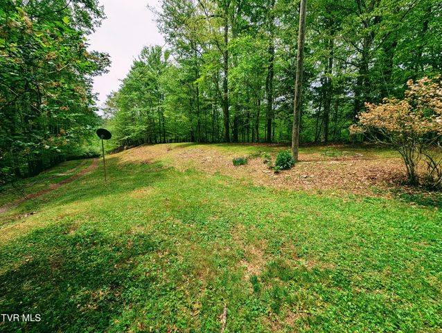 380 Hospital Drive, Clintwood, VA 24228