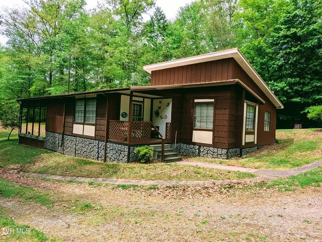 380 Hospital Drive, Clintwood, VA 24228
