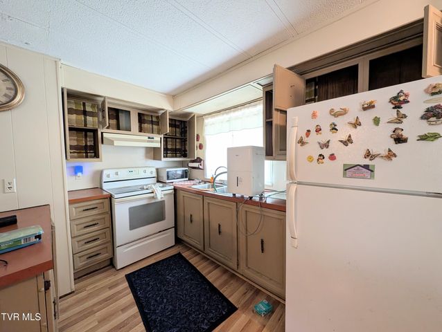 380 Hospital Drive, Clintwood, VA 24228