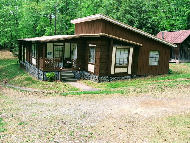 380 Hospital Drive, Clintwood, VA 24228