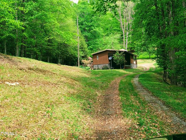 380 Hospital Drive, Clintwood, VA 24228