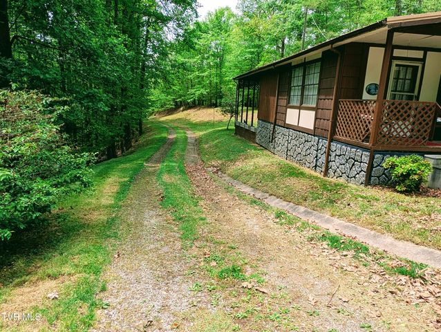 380 Hospital Drive, Clintwood, VA 24228