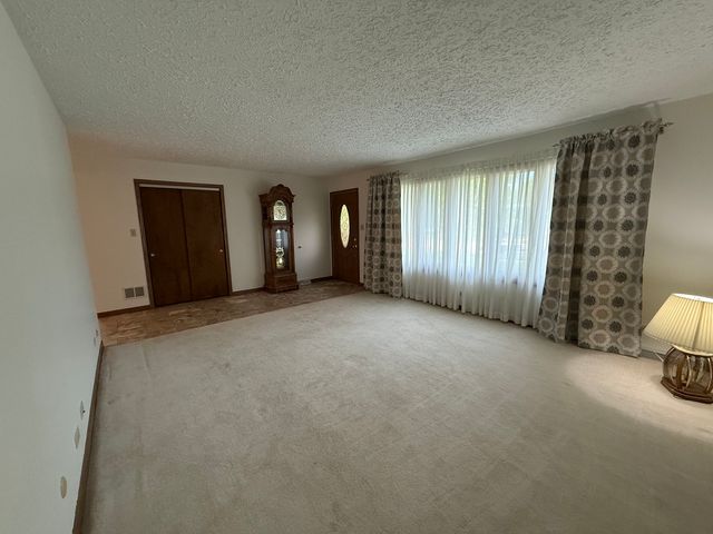 613 Fairlane Drive, Joliet, IL 60435
