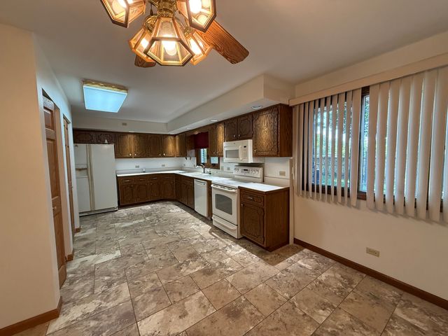 613 Fairlane Drive, Joliet, IL 60435
