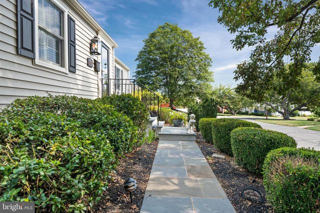 1107 QUEENS WAY, West Chester, PA 19382