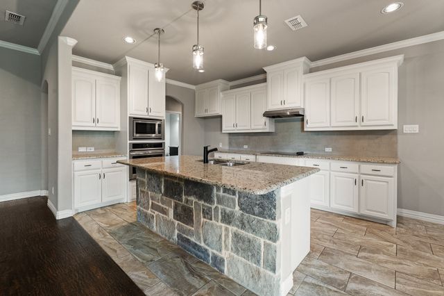 108 Odonna Drive, Waxahachie, TX 75165