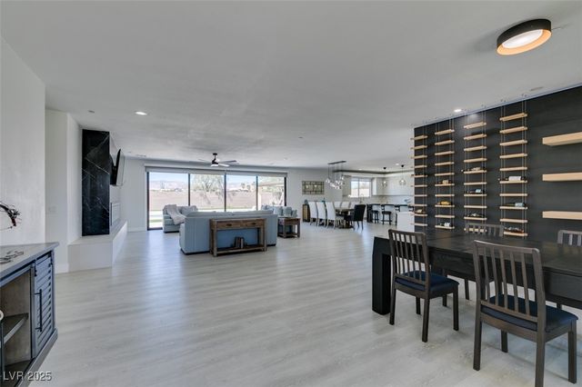 8741 Grand Pass Court, Las Vegas, NV 89113