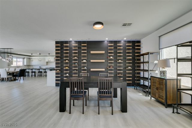 8741 Grand Pass Court, Las Vegas, NV 89113