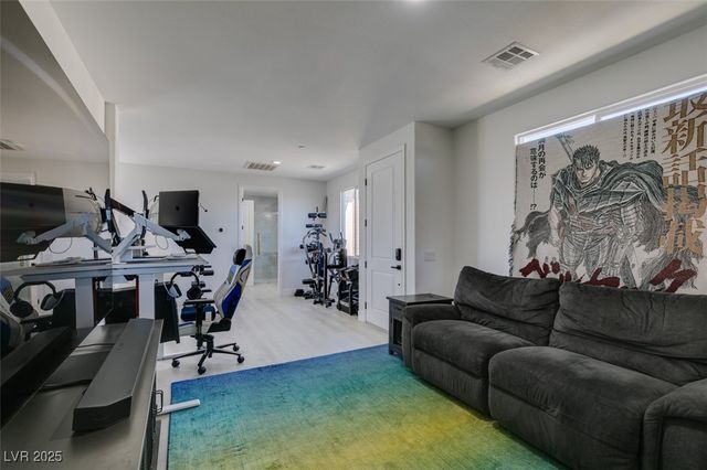 8741 Grand Pass Court, Las Vegas, NV 89113