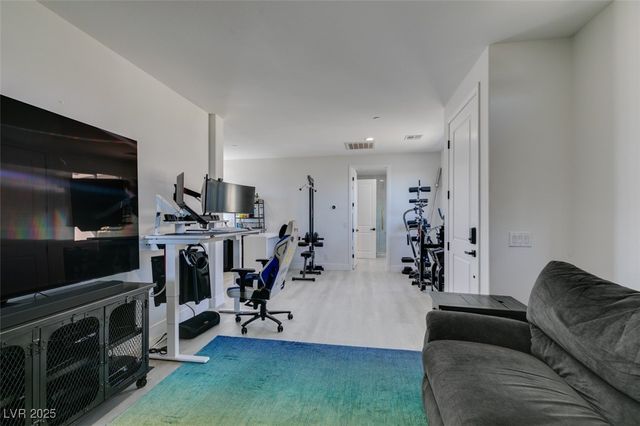 8741 Grand Pass Court, Las Vegas, NV 89113