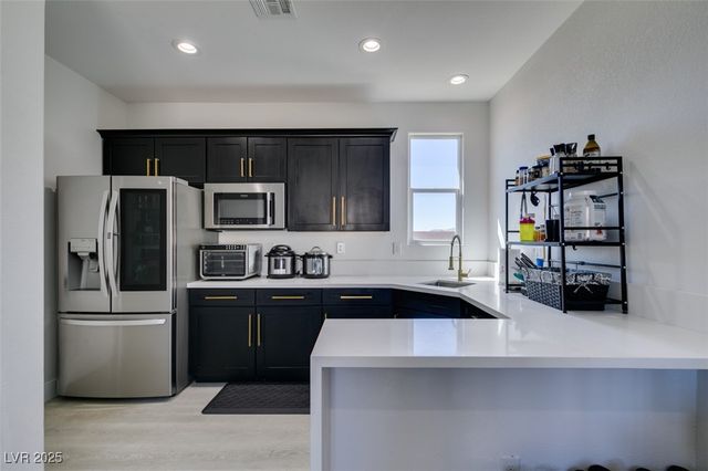 8741 Grand Pass Court, Las Vegas, NV 89113