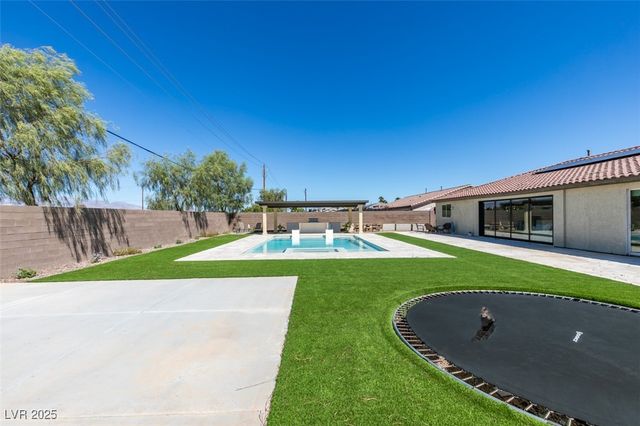 8741 Grand Pass Court, Las Vegas, NV 89113