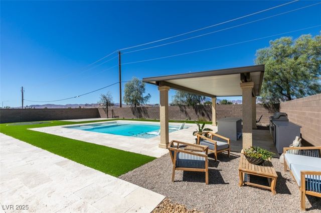 8741 Grand Pass Court, Las Vegas, NV 89113