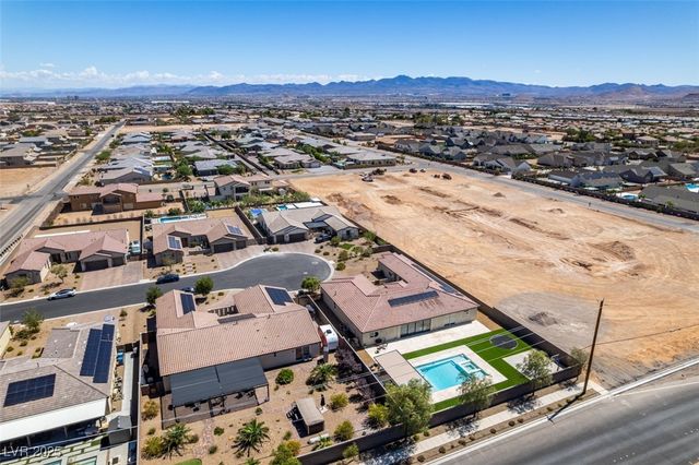 8741 Grand Pass Court, Las Vegas, NV 89113