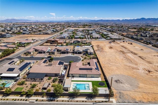 8741 Grand Pass Court, Las Vegas, NV 89113