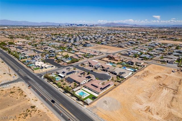 8741 Grand Pass Court, Las Vegas, NV 89113