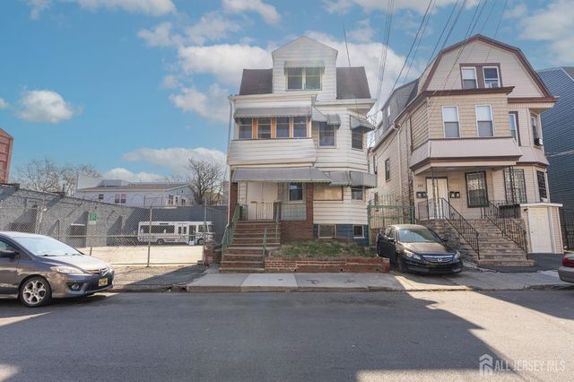 211 North 13th Street 2, Newark, NJ 07107
