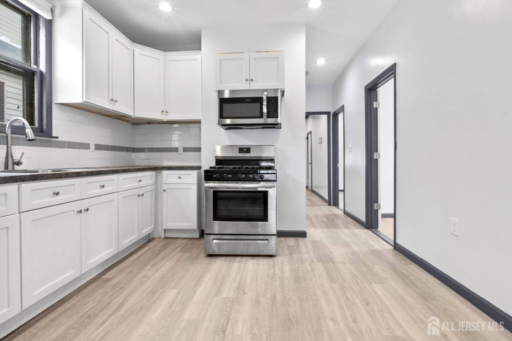 211 North 13th Street 2, Newark, NJ 07107