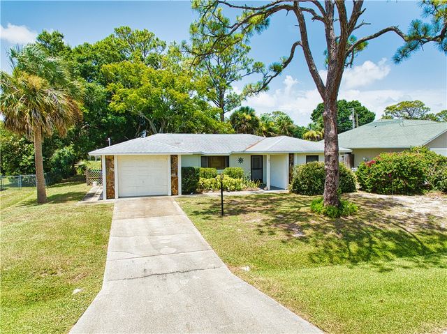 166 Delmar Street, Sebastian, FL 32958