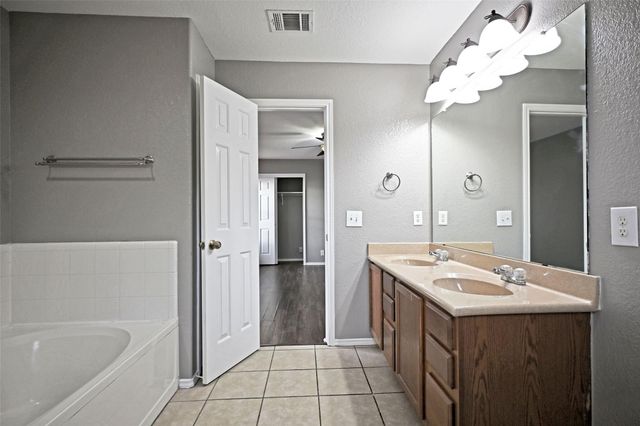 264 Cordero DR, San Marcos, TX 78666