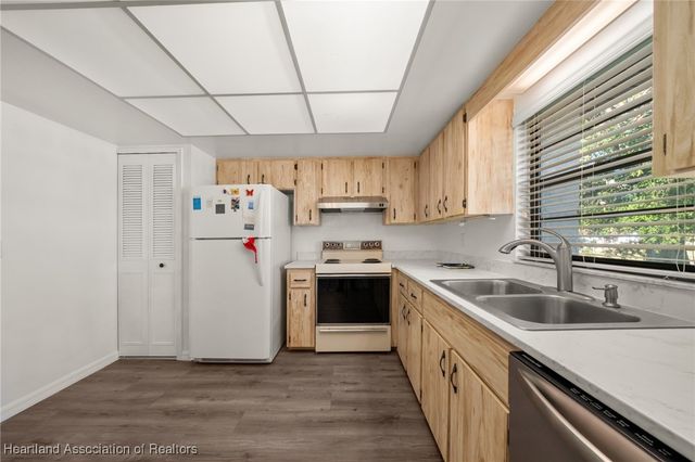 3 A Miracle Avenue D, Avon Park, FL 33825