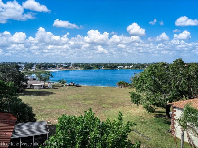 3 A Miracle Avenue D, Avon Park, FL 33825