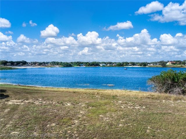 3 A Miracle Avenue D, Avon Park, FL 33825