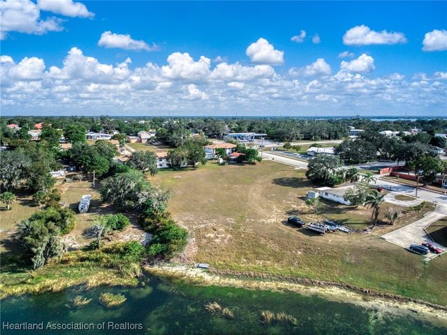 3 A Miracle Avenue D, Avon Park, FL 33825