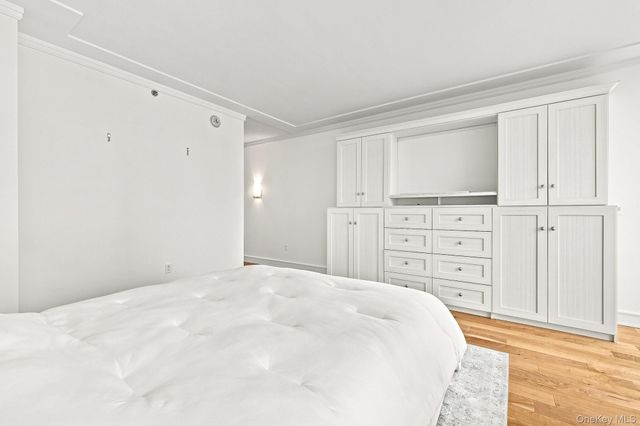 1 Renaissance Square 15D, White Plains, NY 10601
