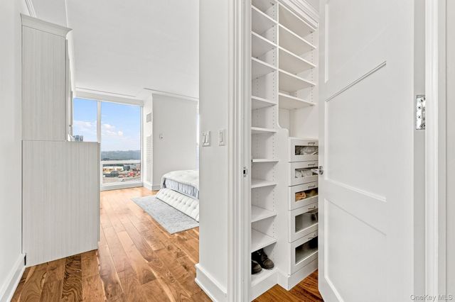 1 Renaissance Square 15D, White Plains, NY 10601