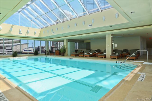 1 Renaissance Square 15D, White Plains, NY 10601
