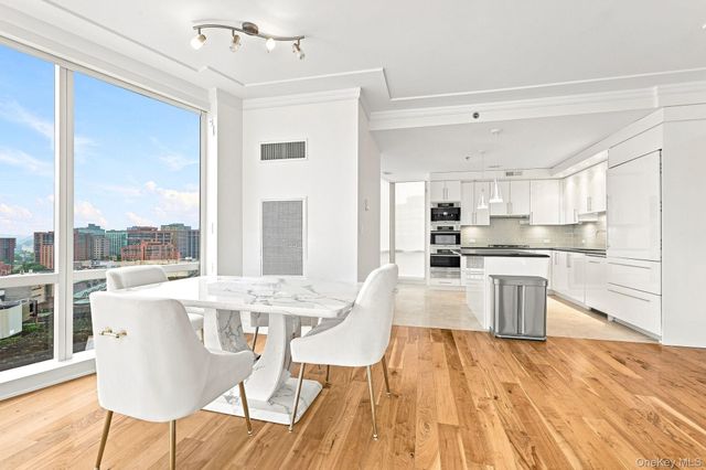 1 Renaissance Square 15D, White Plains, NY 10601