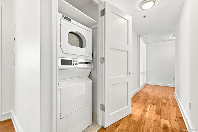 1 Renaissance Square 15D, White Plains, NY 10601
