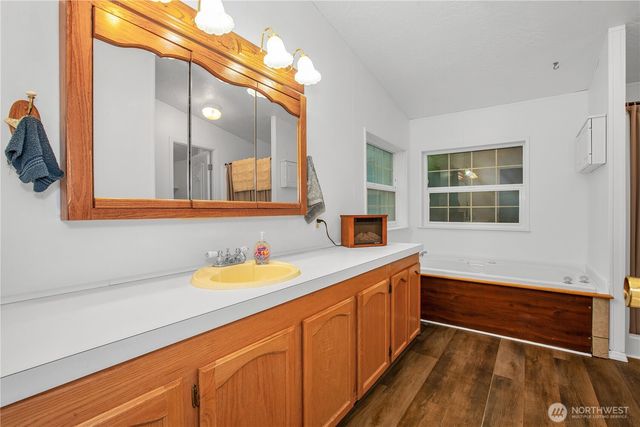 371 E Annas Way, Shelton, WA 98584