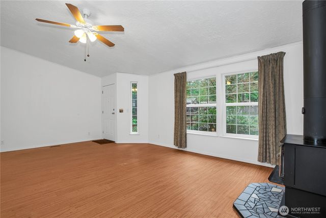 371 E Annas Way, Shelton, WA 98584