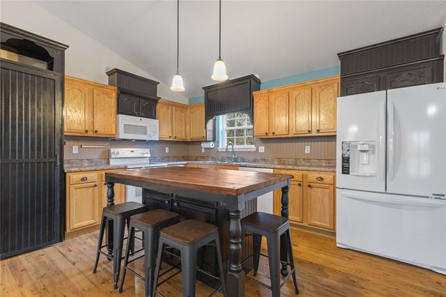 1016 Pearl Road, Harrison, AR 72601