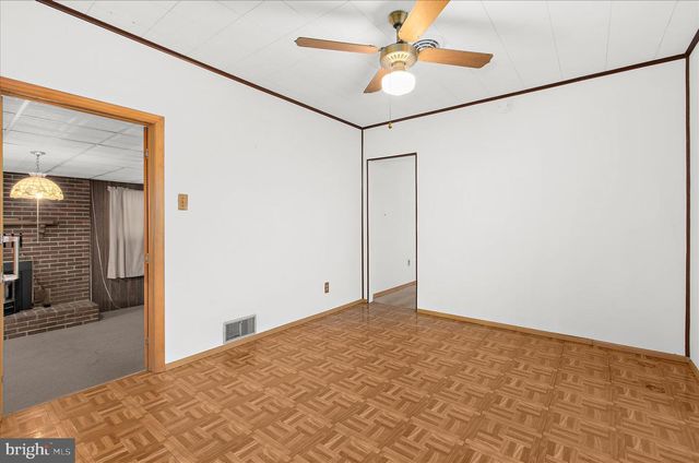 106 DISNEY AVE, Pasadena, MD 21122