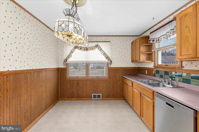 106 DISNEY AVE, Pasadena, MD 21122