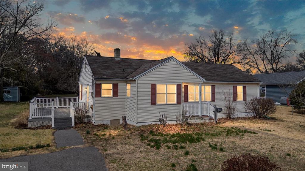 106 DISNEY AVE, Pasadena, MD 21122