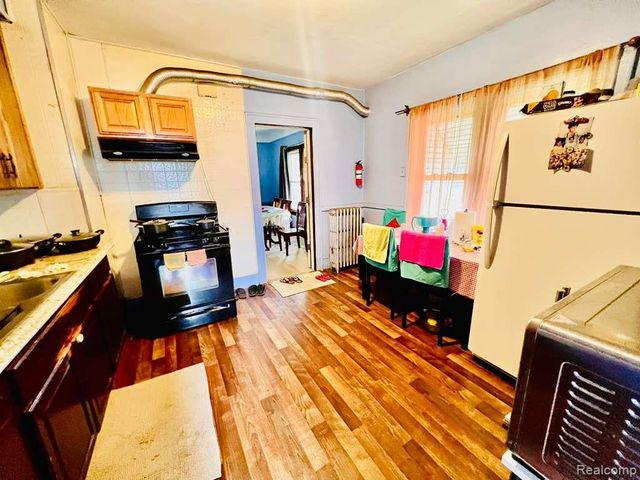 3215 Evaline Street, Hamtramck, MI 48212