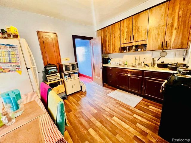 3215 Evaline Street, Hamtramck, MI 48212