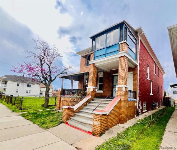 3215 Evaline Street, Hamtramck, MI 48212