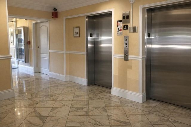 2020 NE 135th Street 502, North Miami, FL 33181