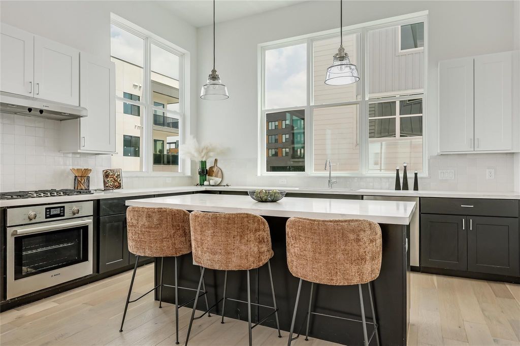 2805 McCurdy ST 19, Austin, TX 78723