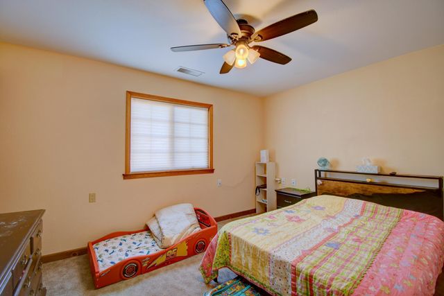 10 S Circle Road, Edgewood, NM 87015