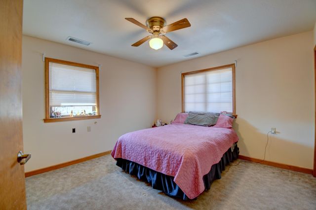 10 S Circle Road, Edgewood, NM 87015