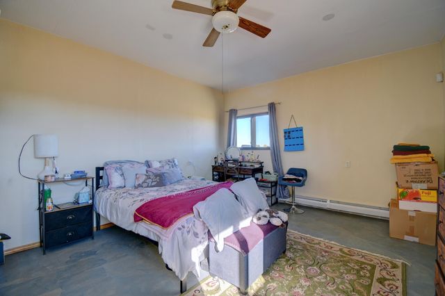 10 S Circle Road, Edgewood, NM 87015